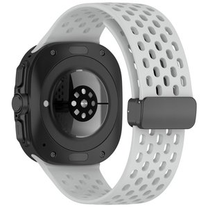 רצועת סיליקון מדגם Hole Magnetic Folding Buckle Silicone Band מבית LaTera (צבע Gray) לשעון חכם מדגם Samsung Galaxy Watch Ultra / Watch Ultra 2025 רצועת סיליקון מדגם Hole Magnetic Folding Buckle Silicone Band מבית LaTera (צבע Gray) לשעון חכם מדגם Samsung Galaxy Watch Ultra / Watch Ultra 2025