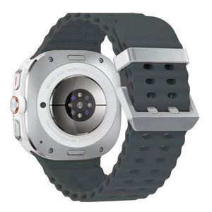 רצועת סיליקון מדגם Ocean Hole Dual Buckle Silicone Band מבית LaTera (צבע Grey/Silver) לשעון חכם מדגם Samsung Galaxy Watch Ultra / Watch Ultra 2025 רצועת סיליקון מדגם Ocean Hole Dual Buckle Silicone Band מבית LaTera (צבע Grey/Silver) לשעון חכם מדגם Samsung Galaxy Watch Ultra / Watch Ultra 2025